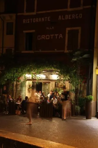 Hotel alla Grotta Lazise