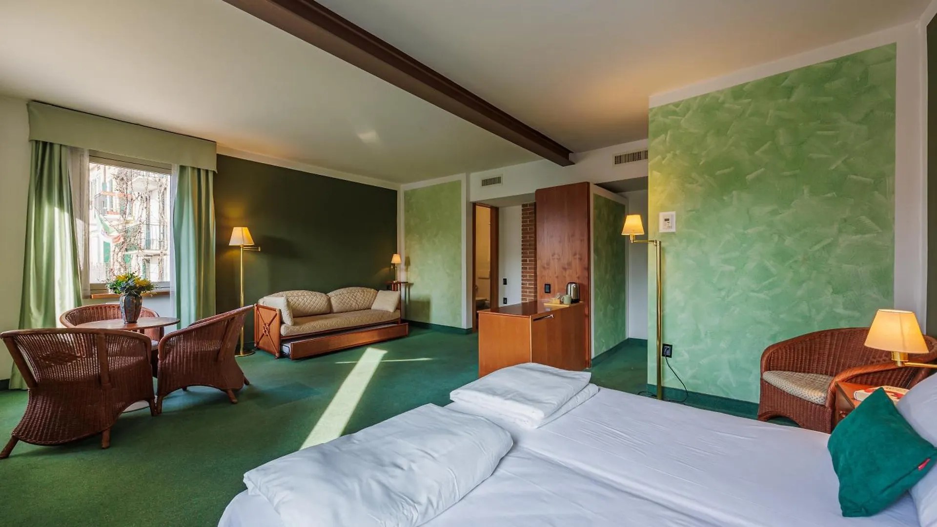 Hotel alla Grotta Lazise 3*,  Italië