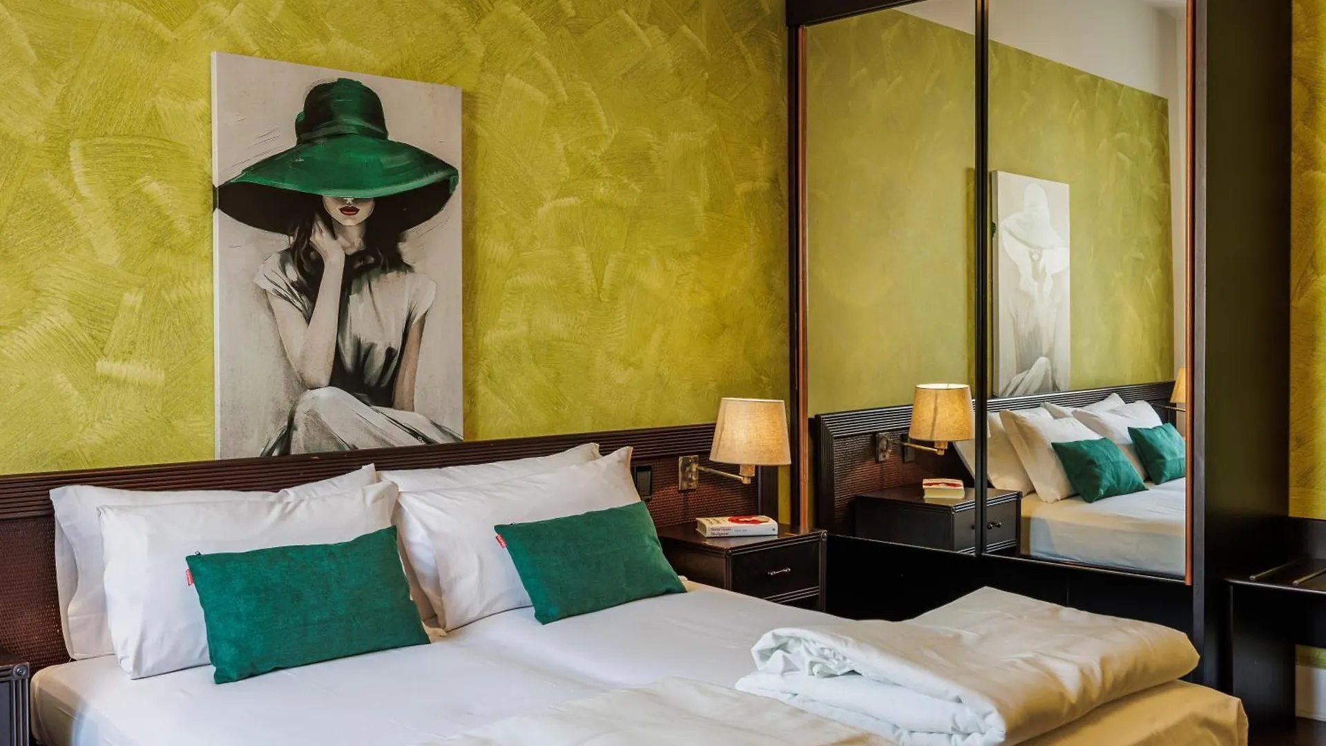 Hotel alla Grotta Lazise 3*,  Italië