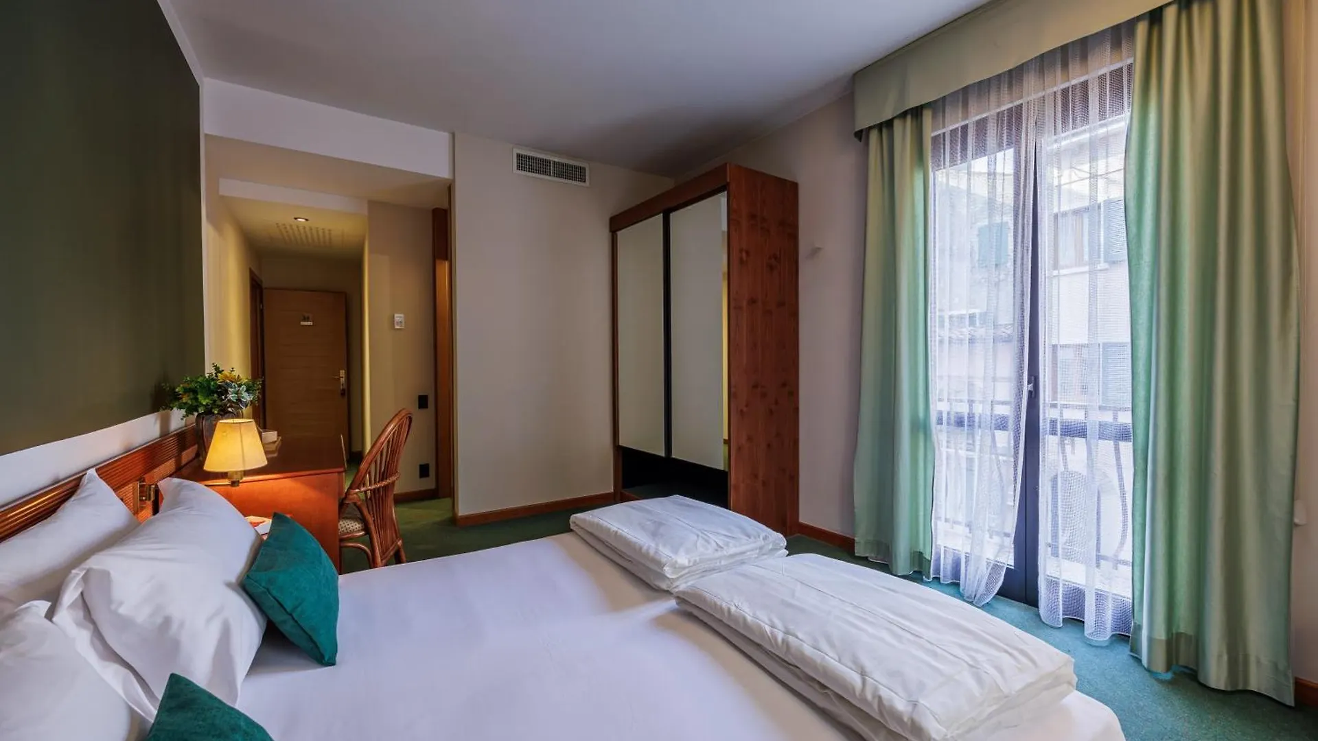 Hotel alla Grotta Lazise Italië