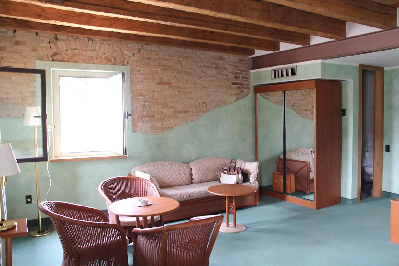 Hotel alla Grotta Lazise