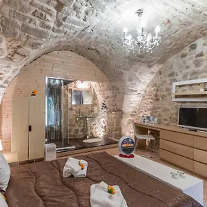 https://atmosfere-di-roccia.sicilyhotelsitaly.net