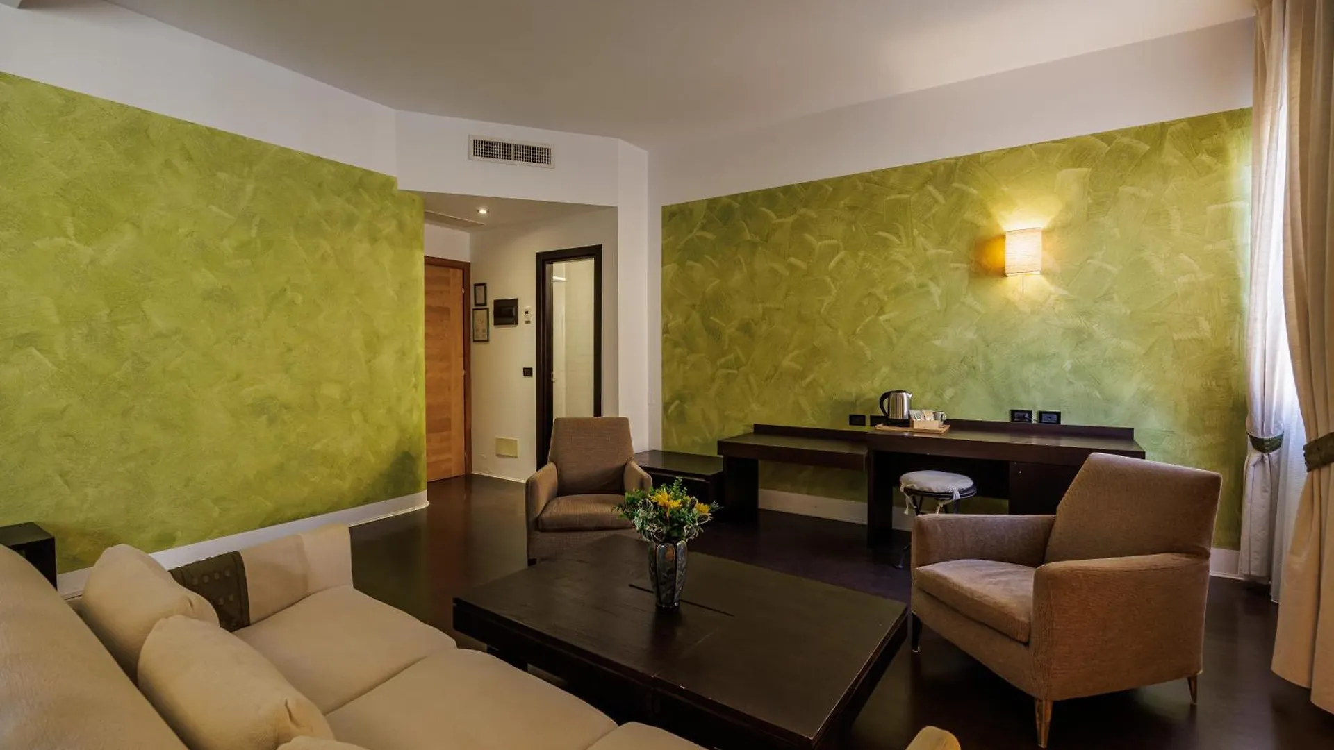 Hotel Alla Grotta Lazise