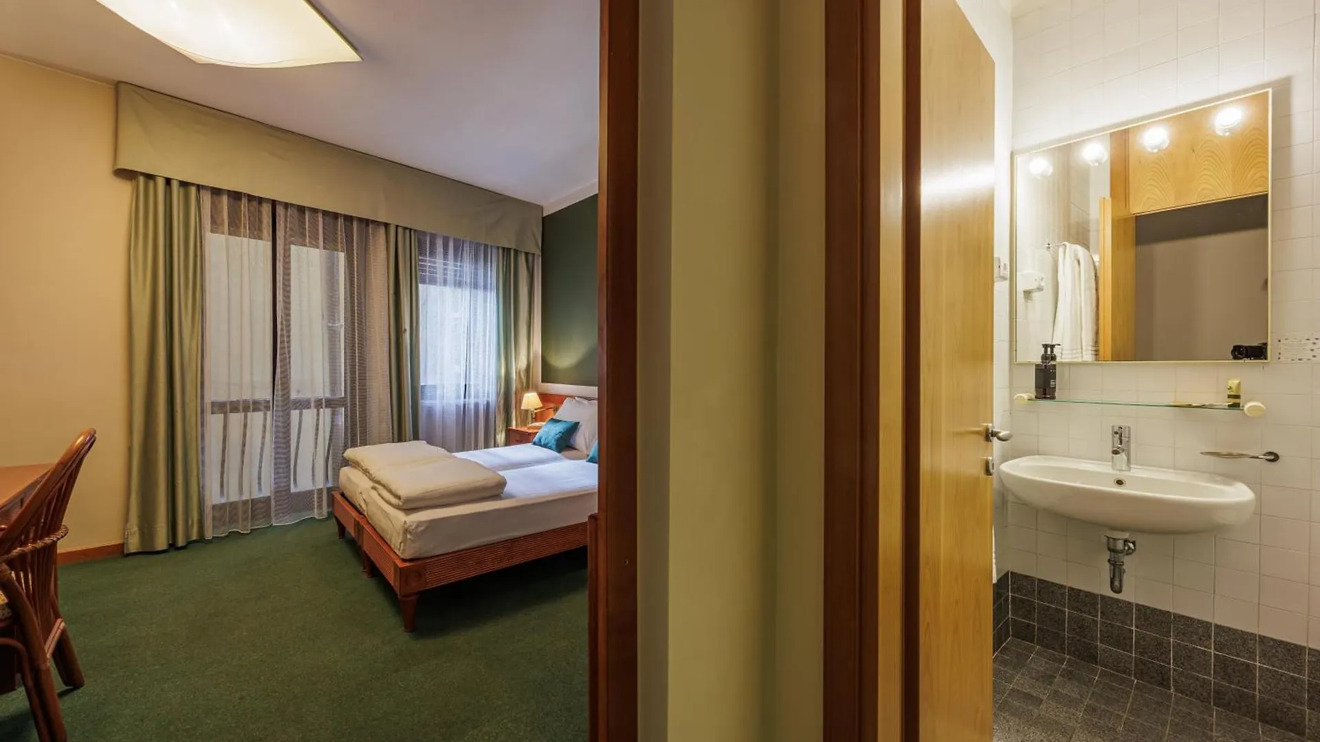 Hotel Alla Grotta Lazise