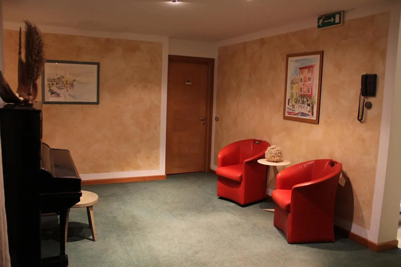 Hotel Alla Grotta Lazise