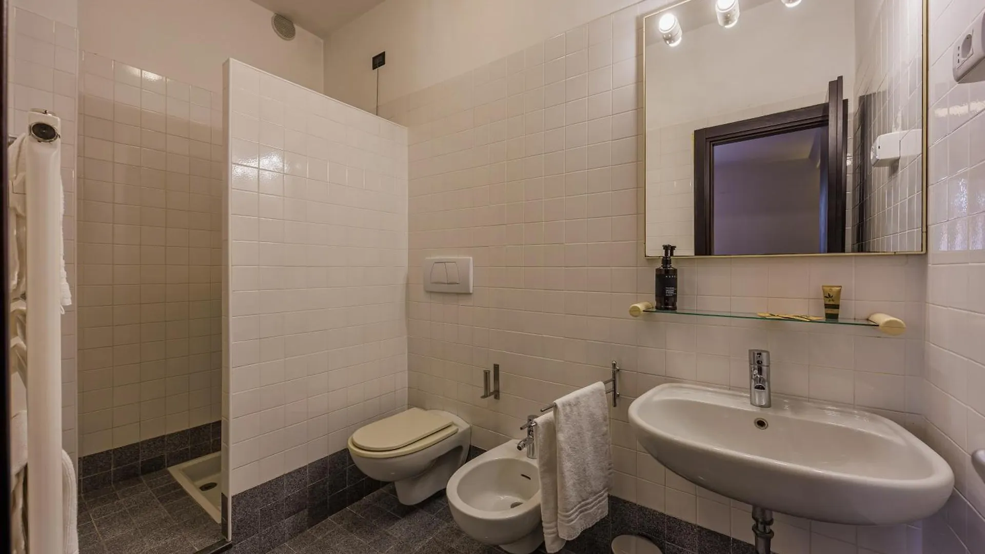 Hotel Alla Grotta Lazise